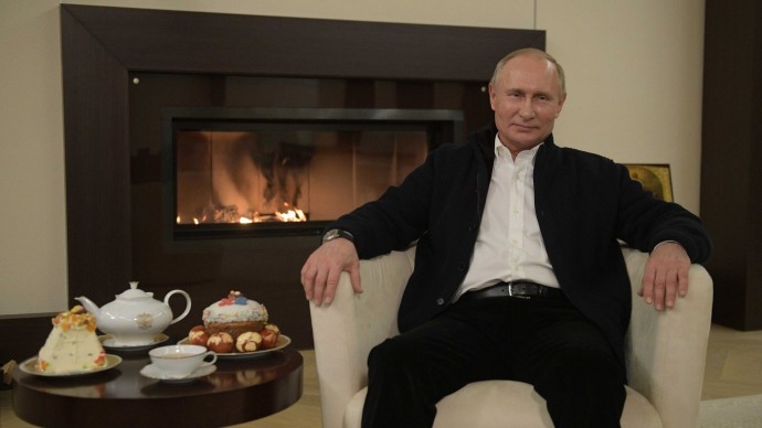 Видео: поздравление Путина с праздником Пасхи