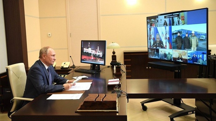 Видео открытия Путиным медицинских центров Минобороны для лечения пациентов с COVID-19 2 декабря 202