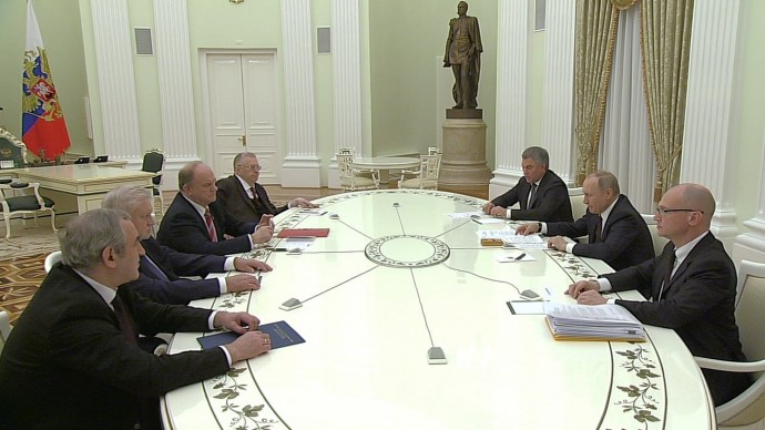 Видео встречи Путина с руководителями фракций Думы 6 марта 2020 года