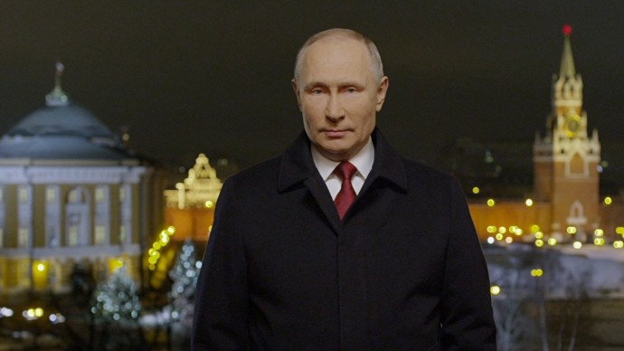 Видео: поздравление Путина с новым 2021 годом и бой курантов