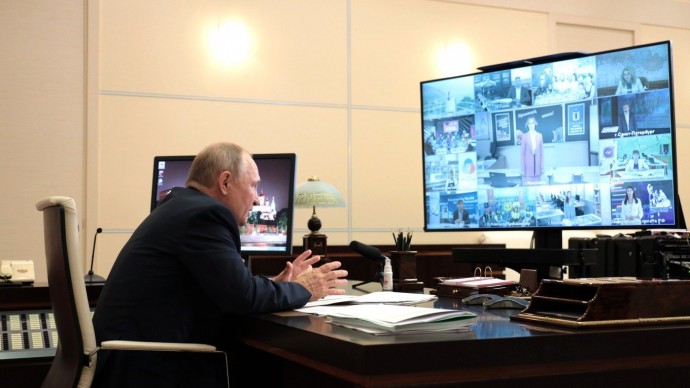 Видео со встречи Владимира Путина с представителями общественности 25 августа 2021 года